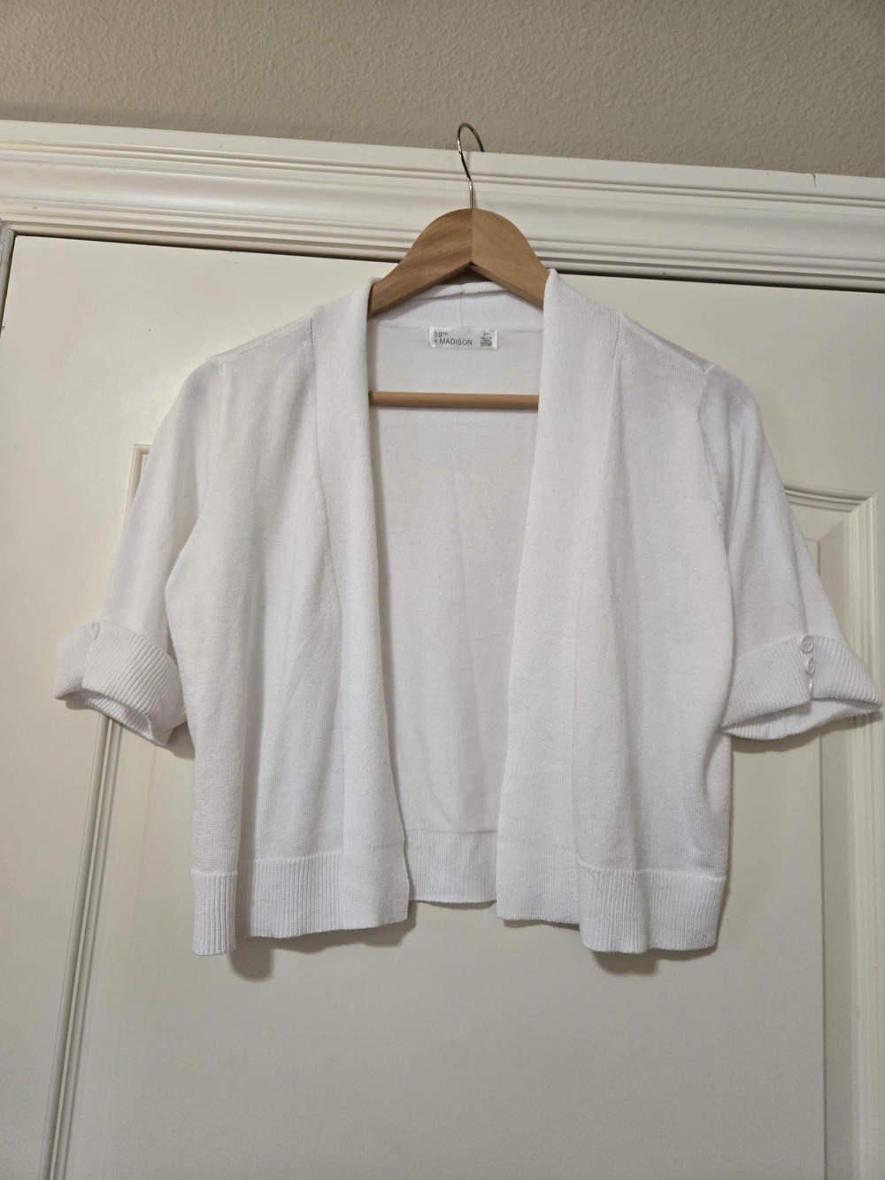 89th & Madison White Short-Sleeve Open Front Cardigan Shrug